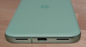 Good
													Google Pixel 8a - Unlocked, Aloe, 128 GB, 8 GB, GKV4X, Sub-6 5G, photo 5 of 7