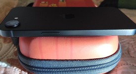 Mint
													Apple iPhone 16e - Boost, Black, 128 GB, A3212, photo 3 of 5