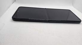 Mint
													Samsung Galaxy Z Flip3 5G - AT&T, Black, 128 GB, 8 GB, SM-F711U, photo 2 of 3