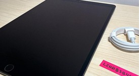 Good
													Apple iPad Air 3rd Gen - Unlocked, Gray, 256 GB, photo 3 of 8