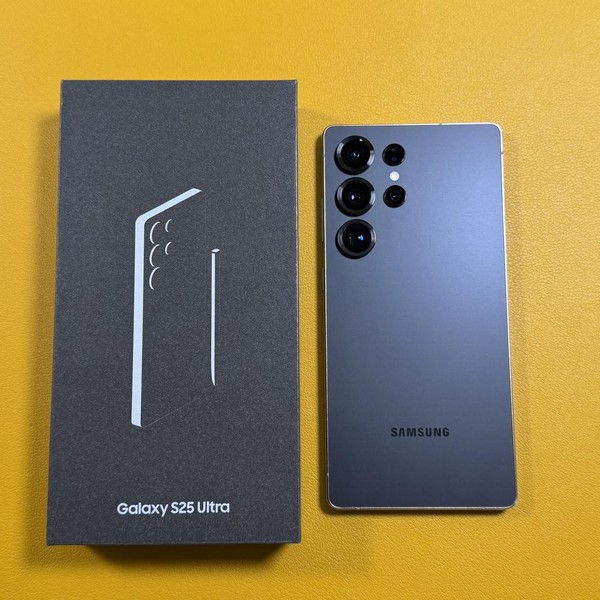 Samsung Galaxy S25 Ultra - Unlocked, 512 GB, Black, 12 GB, SM-S938U1