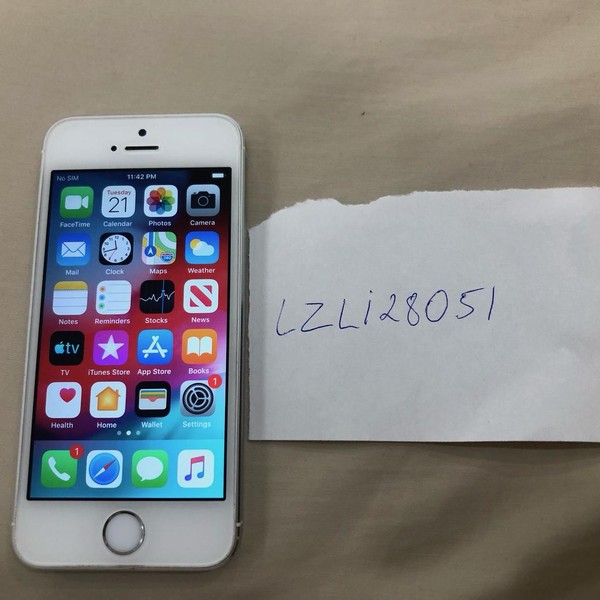 Apple iPhone 5S - Unlocked, 16 GB, Silver, A1533, GSM