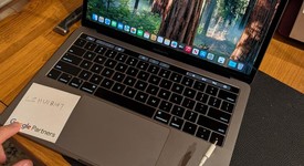 Good
													MacBook Pro 2018 (With Touch Bar) - 13" - I5, Silver, 256 GB, 16 GB, photo 1 of 8