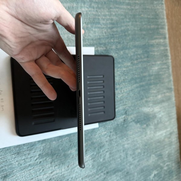 Apple iPad 9th Gen - Wi-Fi, 64 GB, Gray, A2602