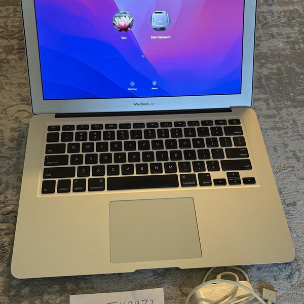 MacBook Air 2017 - 13 inch - I5, Silver, 128 GB, 8 GB