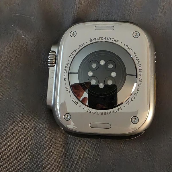 Apple Watch Ultra 2 49mm - Unlocked, Natural, A2986