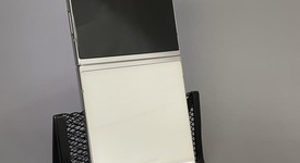 Fair
													Samsung Galaxy Z Flip5 - Unlocked, Cream, 256 GB, 8 GB, SM-F731U1, photo 2 of 8