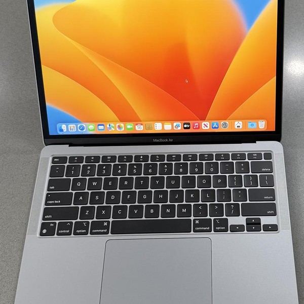 MacBook Air 2020 - 13 inch - 256 GB, Gray, 8 GB, Apple M1