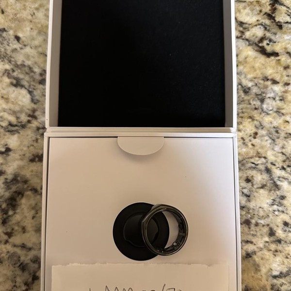 Oura Ring Gen 3 - Black, Size 9, Heritage