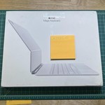 Used Apple Magic Keyboard for iPad Pro - White