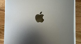 Mint
													Apple iPad Pro 12.9" 6th Gen 2022 - Unlocked, Gray, 256 GB, photo 4 of 9