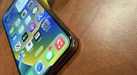 Good
													Apple iPhone 11 Pro - AT&T, Gold, 64 GB, A2160, photo 3 of 7