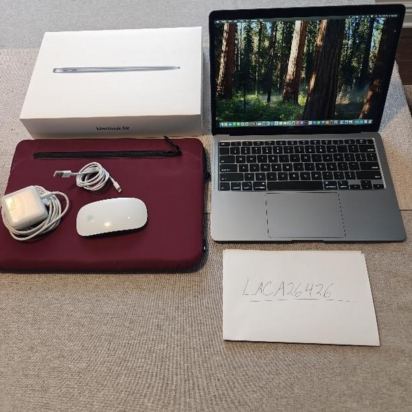 MacBook Air 2020 - 13 inch - 256 GB, Gray, 8 GB, Intel Core i3