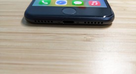 Fair
													Apple iPhone SE 3rd Gen 2022 - Unlocked, Midnight, 64 GB, A2595, photo 4 of 22