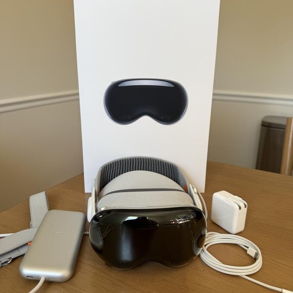 Apple Vision Pro - 256 GB