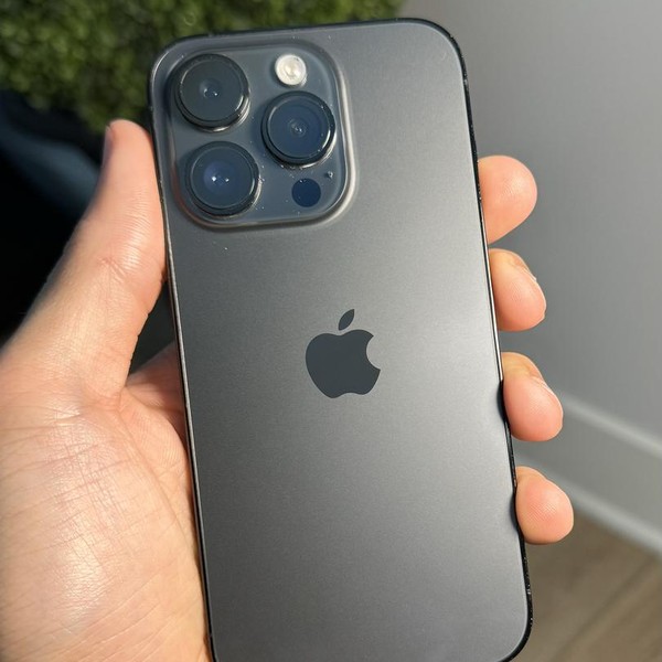 Apple iPhone 14 Pro - Unlocked, 256 GB, Black, A2650