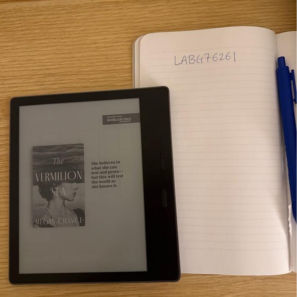 Amazon Kindle Oasis 10th Gen - 8 GB, Gray, WiFi Only