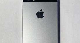 Good
													Apple iPhone SE 1st Gen 2016 - AT&T, Grey, 32 GB, A1662, photo 4 of 4