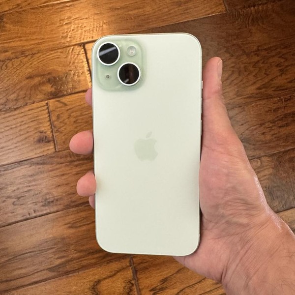 Apple iPhone 15 - Unlocked, 128 GB, Green, A2846
