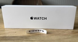 New
													Apple Watch SE 2nd Gen 40mm - Midnight, A2722 - GPS, Aluminum, photo 1 of 7