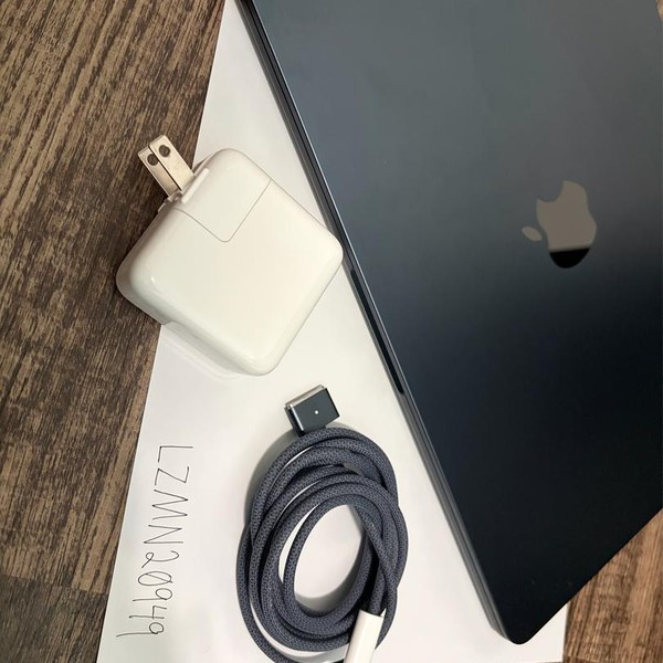 MacBook Air 2025 (M4) - 13 inch - 256 GB, Midnight, 16 GB, Apple M4