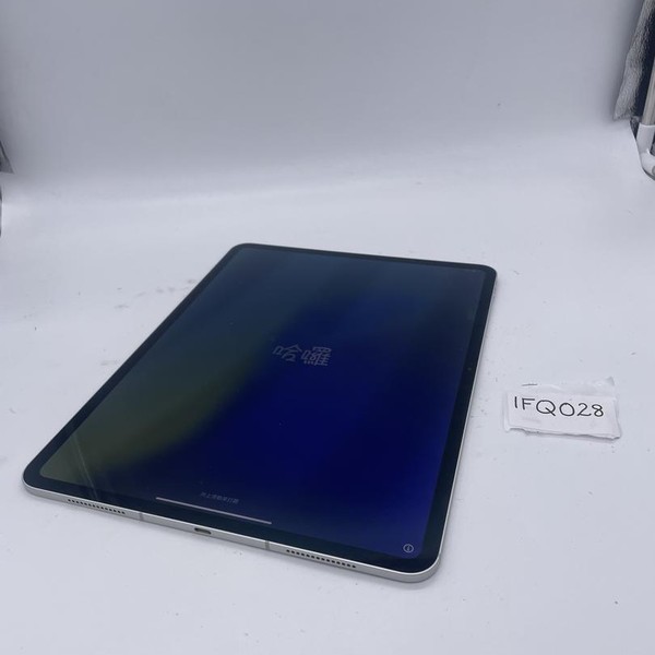 Apple iPad Pro 13 inch (M4) 2024 - Unlocked, 256 GB, Silver, 8 GB, A2926, Standard Glass