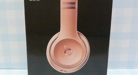 New
													Beats Solo3 - Rose Gold, photo 1 of 5