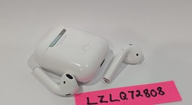 Used
													Apple AirPods 2nd Gen - Lightning Case, photo 4 of 4