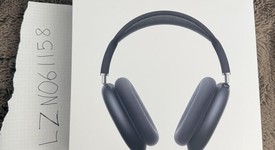 New
													Apple AirPods Max USB-C - Starlight, photo 1 of 3