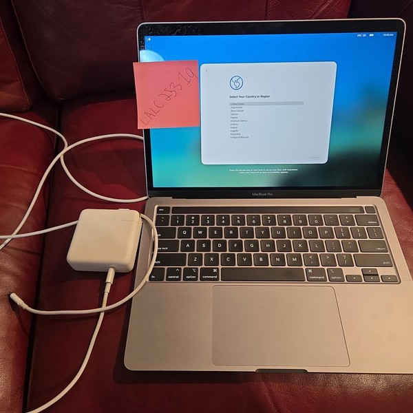 MacBook Pro 2020 - 13 inch - 1 TB, Gray, 32 GB, Intel Core i7