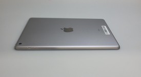 Good
													Apple iPad 5th Gen - Wi-Fi, Gray, 32 GB, A1822, photo 3 of 7