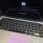 Good MacBook Pro 2020 - 13 inch - 256 GB, Silver, 8 GB, Intel Core i5