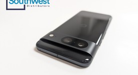 Mint
													Google Pixel 8 - AT&T, Obsidian, 128 GB, 8 GB, GKWS6, mmWave 5G, photo 3 of 8