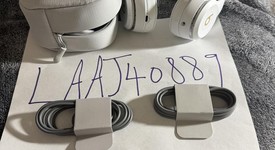 Used
													Beats Solo 4 - Black, photo 3 of 10