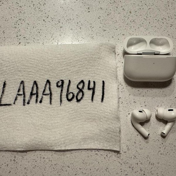 Apple AirPods Pro 2 - USB-C