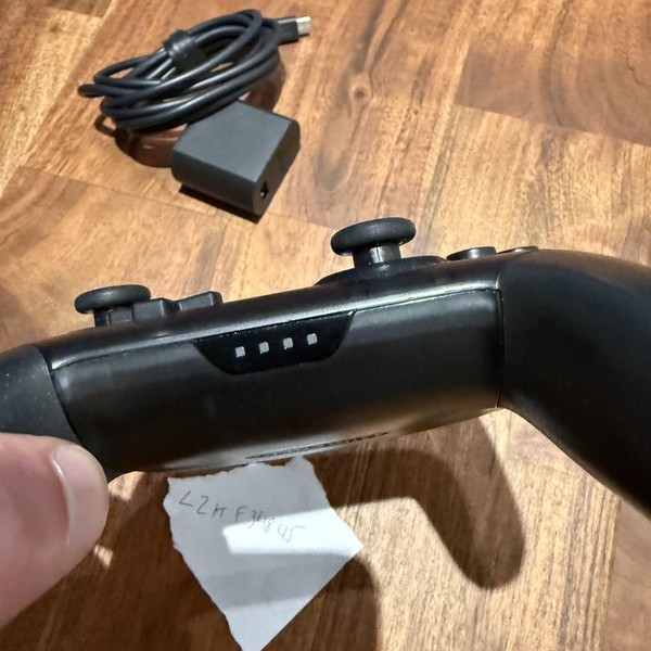 Nintendo Switch Pro Controller - Grey