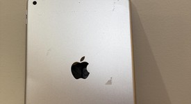 Good
													Apple iPad 5th Gen - Wi-Fi, Silver, 32 GB, A1822, photo 3 of 3