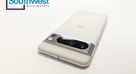 Good
													Google Pixel 8 Pro - Unlocked, Porcelain, 128 GB, 12 GB, G1MNW, mmWave 5G, photo 3 of 8