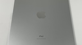 Good
													Apple iPad Pro 11" 2nd Gen 2020 - Wi-Fi, Silver, 128 GB, A2228, photo 3 of 7
