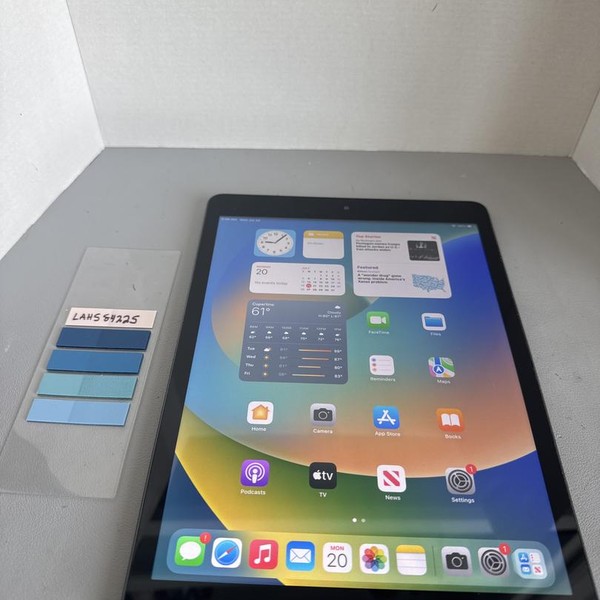 Apple iPad (7th Gen) - Wi-Fi, 128 GB, Gray, A2197