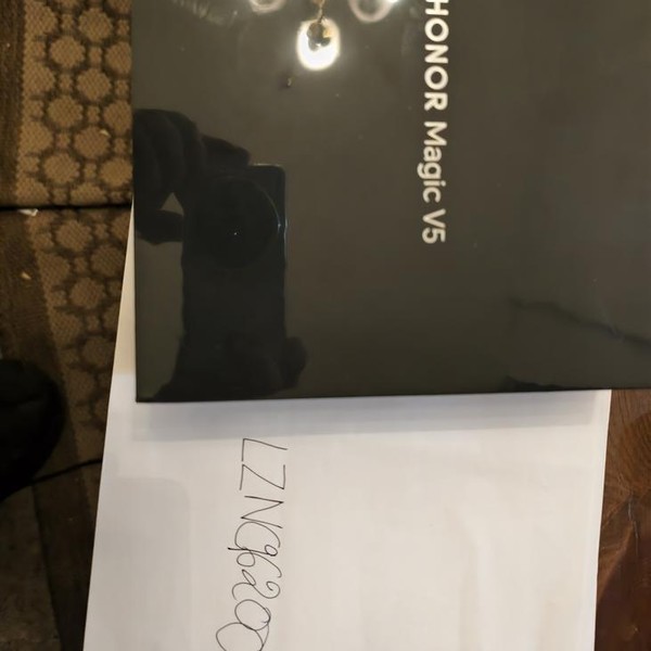 Honor Magic V5 - Unlocked Non-US, 512 GB, Gold, 16 GB