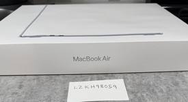Mint
													MacBook Air 2025 (M4) - 15" - Apple M4, Sky Blue, 256 GB, 16 GB, photo 3 of 12