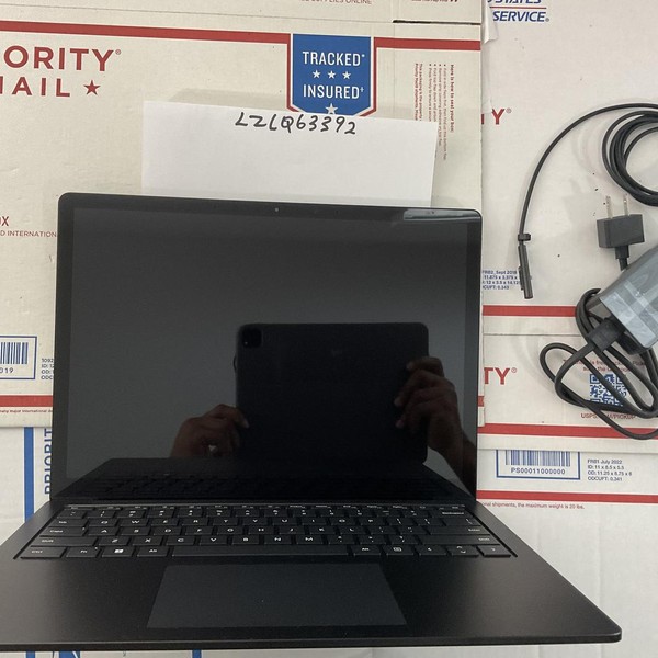 Microsoft Surface Laptop 5 - 1 TB, Black, 32 GB, Intel Core i7, 13.5 inch