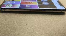Good
													Apple iPhone Xs - AT&T, Silver, 64 GB, A1920, photo 4 of 12