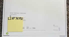 New
													MacBook Air 2025 (M4) - 13" - Apple M4, Midnight, 256 GB, 16 GB, photo 2 of 2