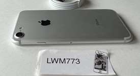 Fair
													Apple iPhone 7 - Unlocked, Silver, 32 GB, A1660, photo 4 of 10