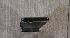 Mint
													Motorola Razr Ultra (2025) - Unlocked, PANTONE Scarab, 512 GB, 16 GB, photo 3 of 7