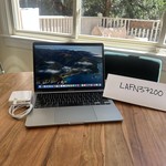 Good MacBook Pro 2020 - 13 inch - 256 GB, Silver, 8 GB, Apple M1