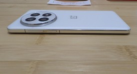Mint
													OnePlus 13 - Unlocked, Arctic Dawn, 512 GB, 16 GB, photo 5 of 17