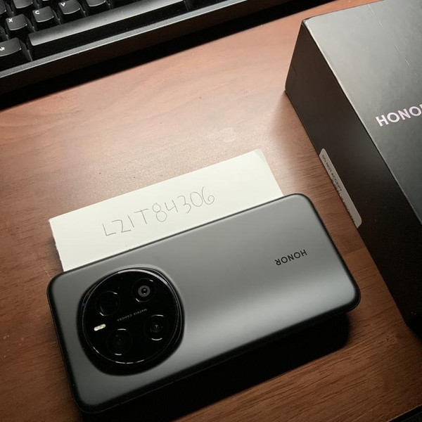 Honor Magic7 Pro - Unlocked Non-US, Black, 1 TB, 16 GB